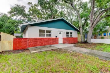 Main picture of 2046 10th St S