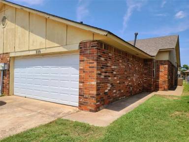 Main picture of 237 Barrett Pl