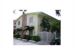 Main picture of 950 Biarritz Dr