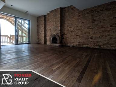 Main picture of 2900 N Broadway St