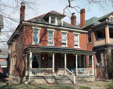 Main picture of 332 W Hubbard Ave