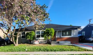 Main picture of 333 E 61st St