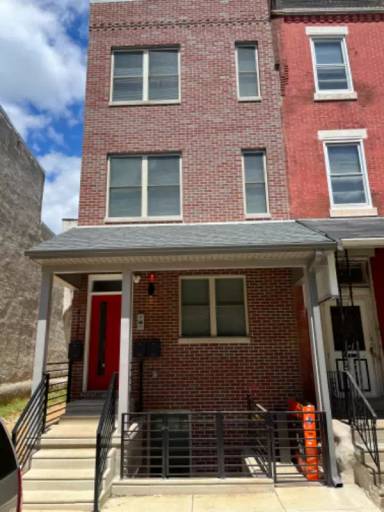 Main picture of 4131 Cambridge St