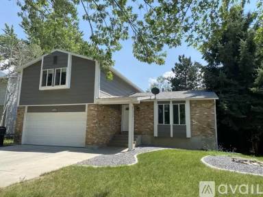 Main picture of 3350 E Rexford Pl