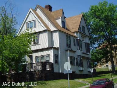 Main picture of 629 E 1st St