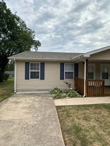 Main picture of 612 Sarah St