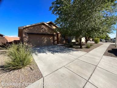 Main picture of 137 El Camino Loop NW