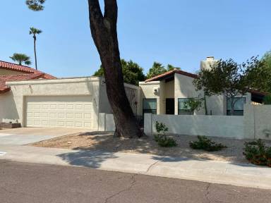 Main picture of 3140 E Meadowbrook Ave