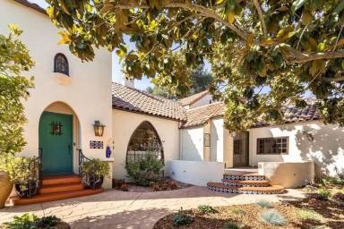 Main picture of 686 Matadero Ave