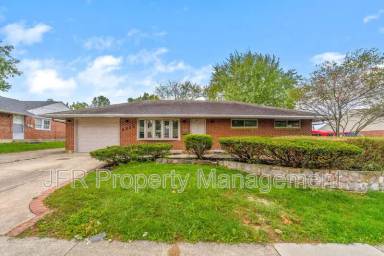 Main picture of 6353 Roselawn Ave