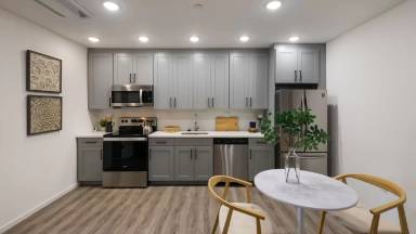 Main picture of 4419 Ludlow St