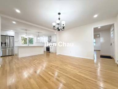 Main picture of 5 Middle St