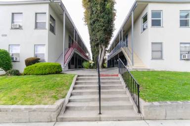 Main picture of 1347 S Cochran Ave