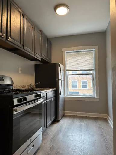 Main picture of 6118 Roosevelt Rd