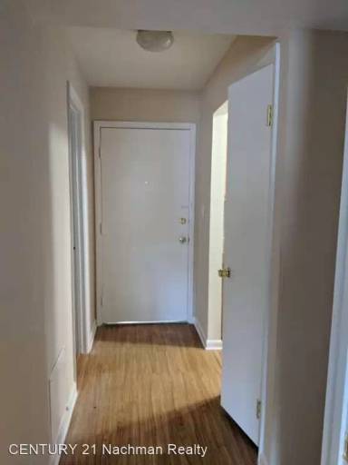 Main picture of Oakland Square