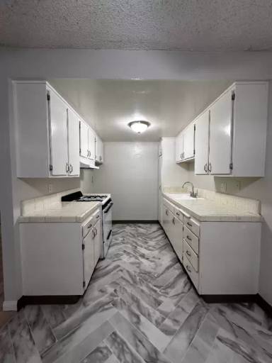 Main picture of 1135 W I St