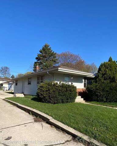 Main picture of 5821 N 70th St