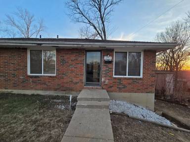 Main picture of 8721 E 7th St