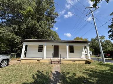 Main picture of 111 E Cherry St
