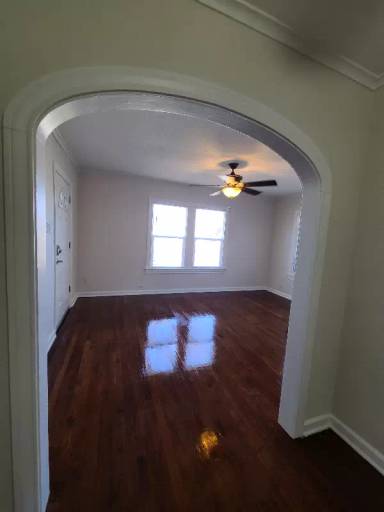 Main picture of 402 Bailey Ave