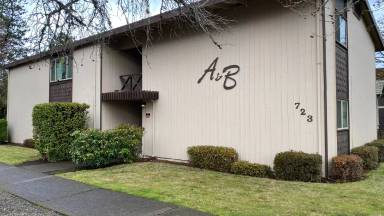 Main picture of 723 SW Washington Ave