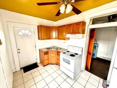 Main picture of 619 N 1st St