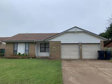 Main picture of 2608 SE 45th St