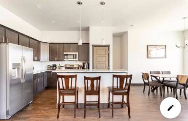 Main picture of 2469 Apex Ave