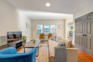Main picture of 2622 Victory Pkwy
