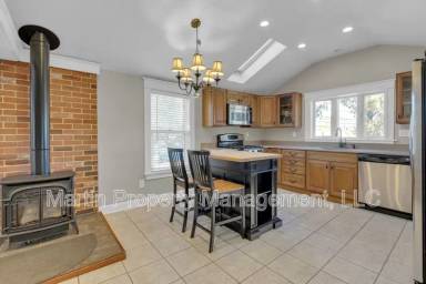 Main picture of 2 Bellevue Ave