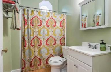 Main picture of 1004 E Caldwell St