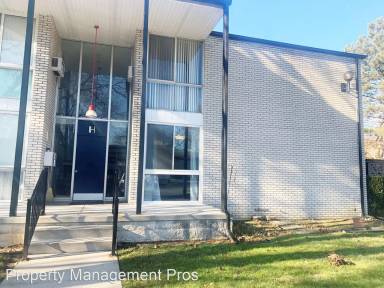 Main picture of Carleton House Condominium