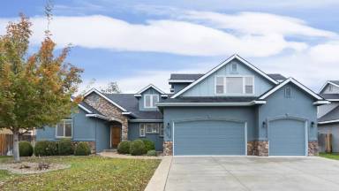 Main picture of 4888 S Silvermaple Ave