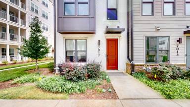 Main picture of 7017 Louie Ln