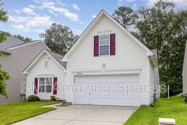 Main picture of 11714 Oak St