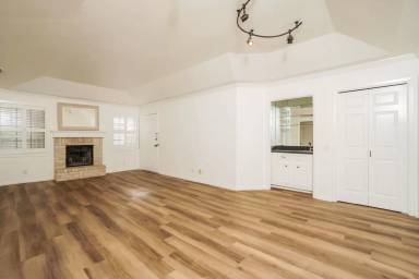 Main picture of 8415 Fredericksburg Rd