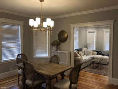 Main picture of 90 Surrey St