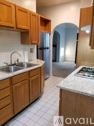 Main picture of 1580 Clarence Ave