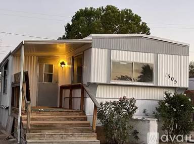 Main picture of 1305 W Benson Ave