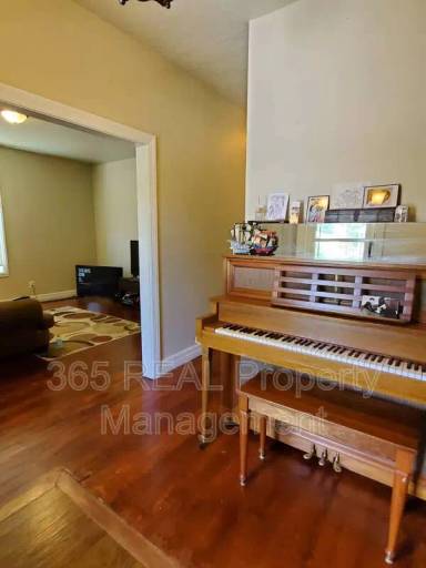 Main picture of 1431 11 Street - Unit B