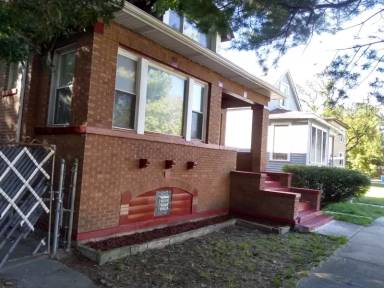 Main picture of 8210 S Manistee Ave