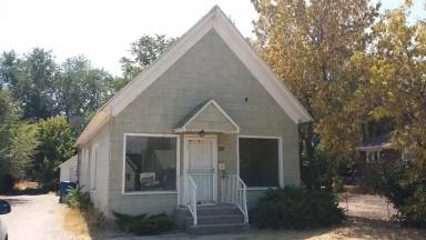 Main picture of 631 W 24th St