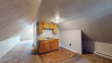 Main picture of 3341 W 84th St