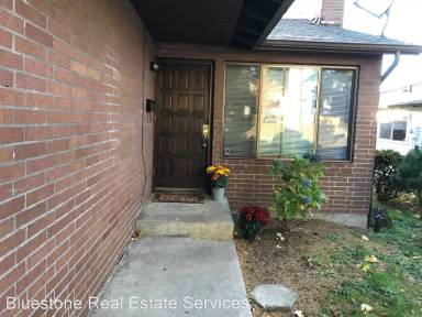 Main picture of 5127 SE Cesar E Chavez Blvd