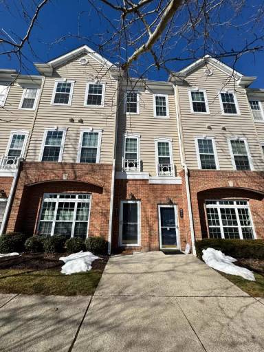 Main picture of 813 Deluca Rd
