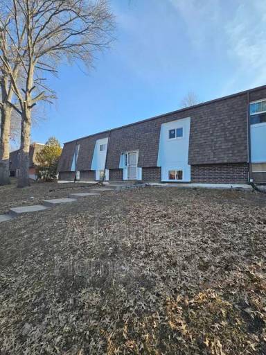 Main picture of 711 N 70th St