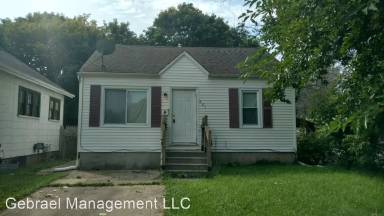 Main picture of 821 Lincoln Ave