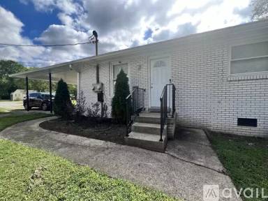 Main picture of 123 Daniels Dr