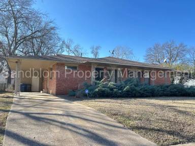 Main picture of 3622 S Louisville Ave
