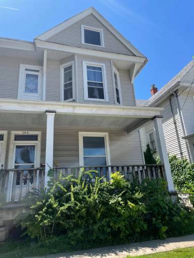 Main picture of 1262 University Avenue